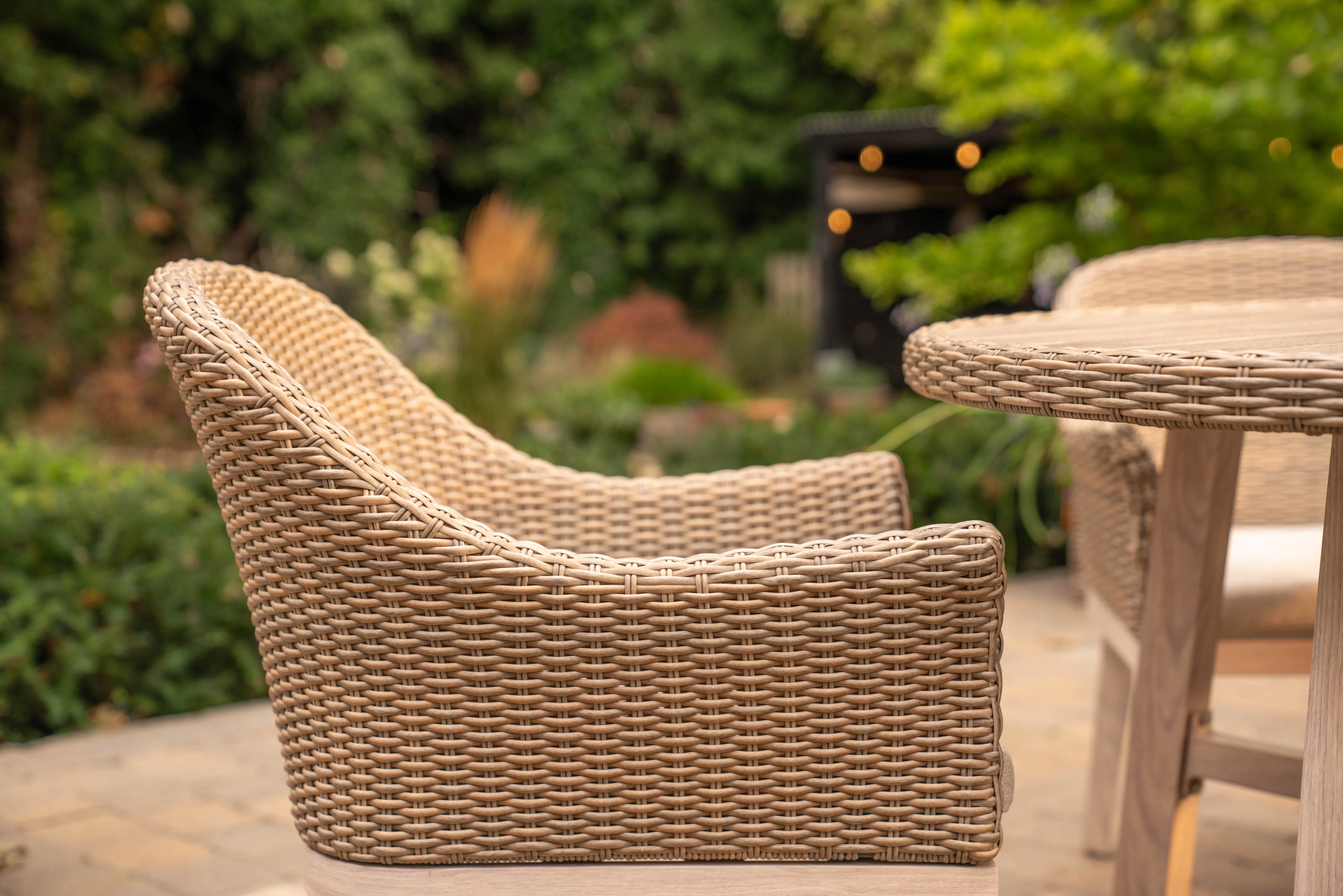 Avora 4 Seat Wicker Dining Set - Image 6
