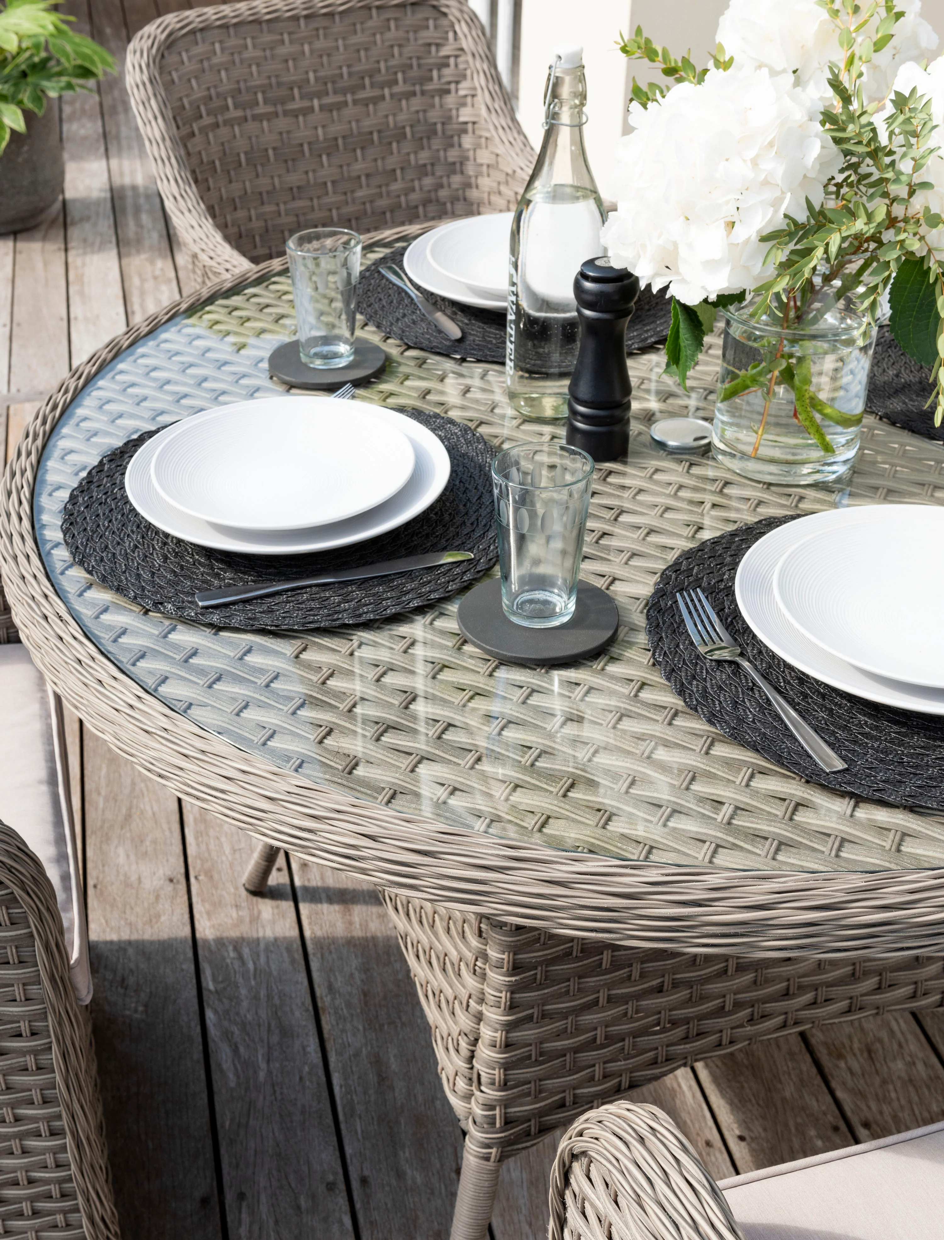 Kettler Charlbury 4 Seat Wicker Dining Set - Image 3
