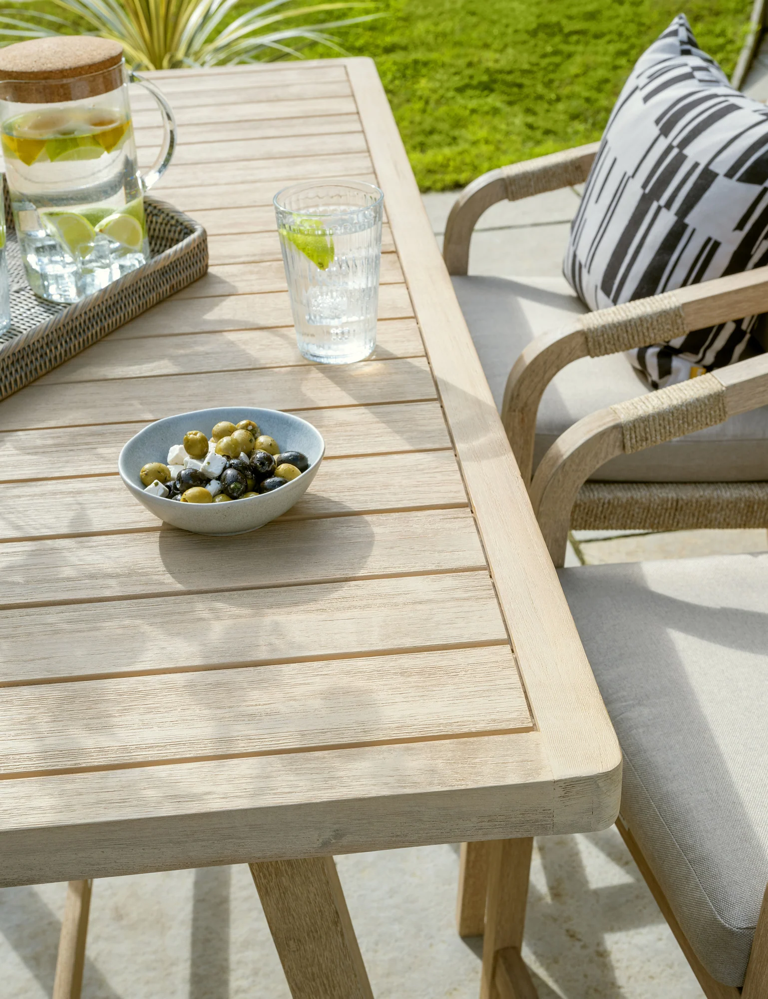 Cora Garden Bar Set - Image 4