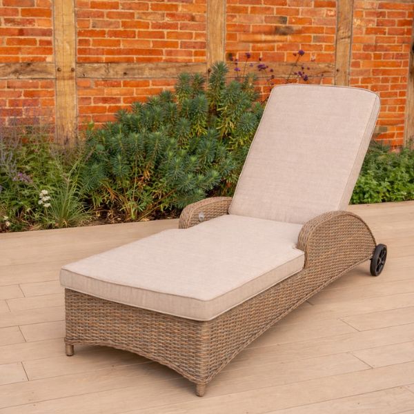 Derwent Sunlounger - Image 4