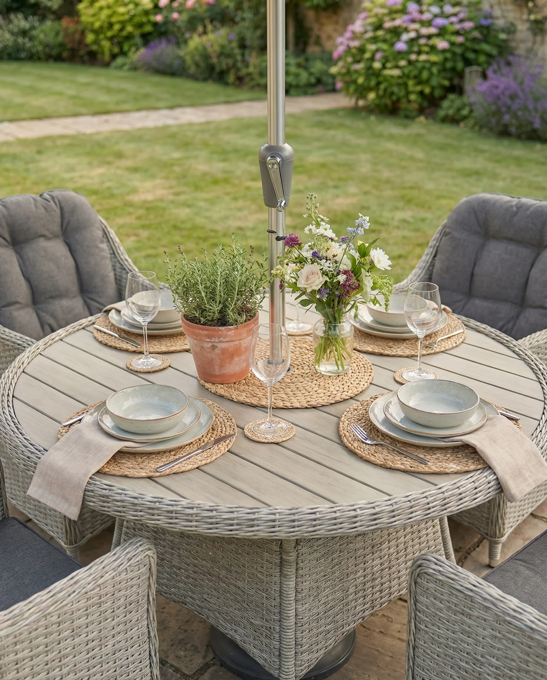 Foxley 4 Seat Dining Set with 120cm Round Table including Parasol and Base - Image 3