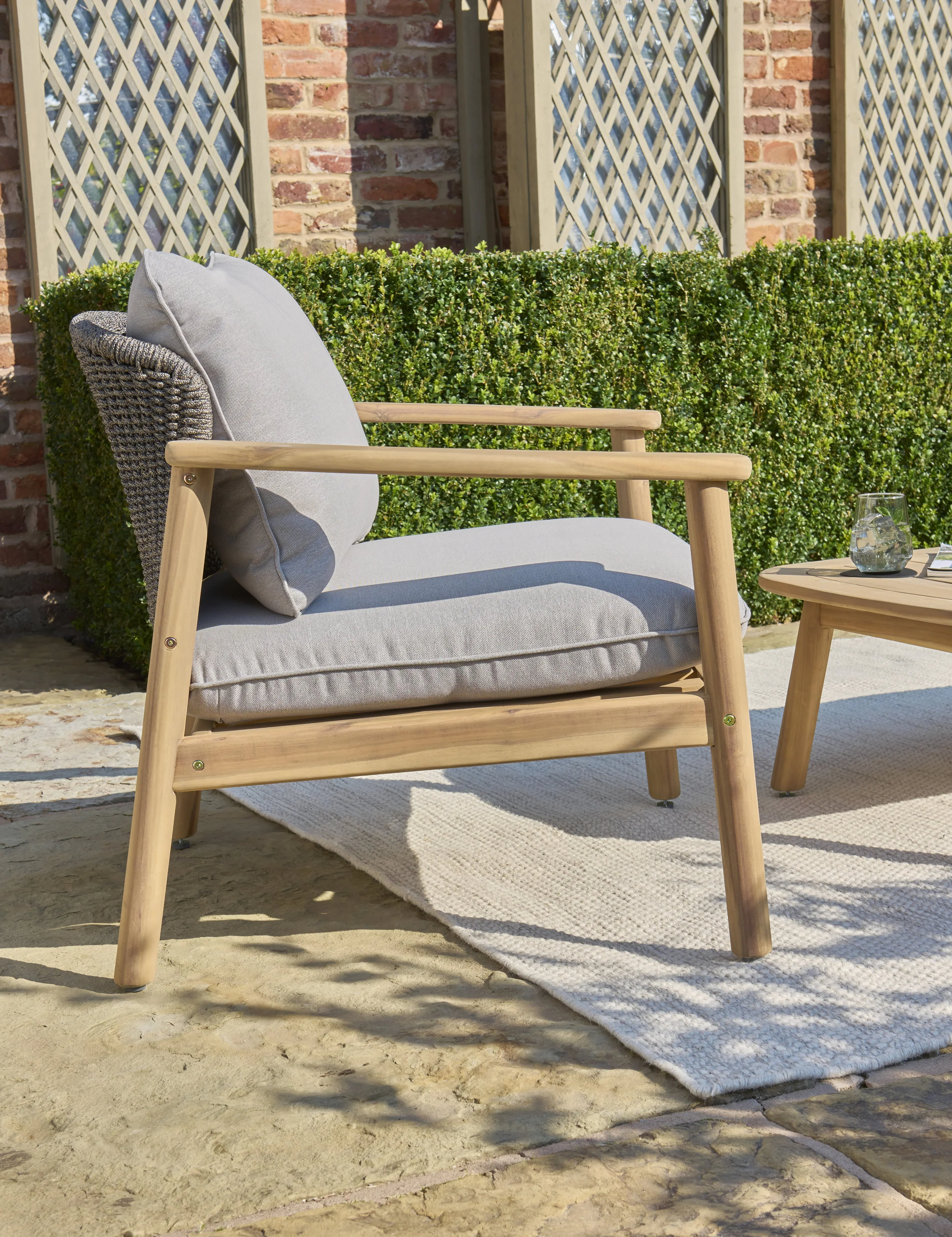 Freeport 4-Seat Lounge Set with Coffee Table 125x65cm - Image 4