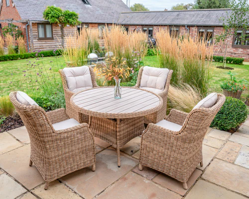 Hazel 4 Seat Wicker Dining Set with Round Table Includes Parasol & Base - Image 3