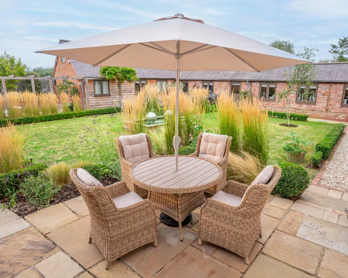 Hazel 4 Seat Wicker Dining Set with Round Table Includes Parasol & Base - Image 4