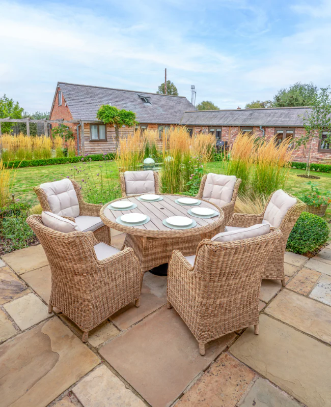 Hazel Wicker 6 Seat Dining Set with Round Table Includes Parasol & Base - Image 3