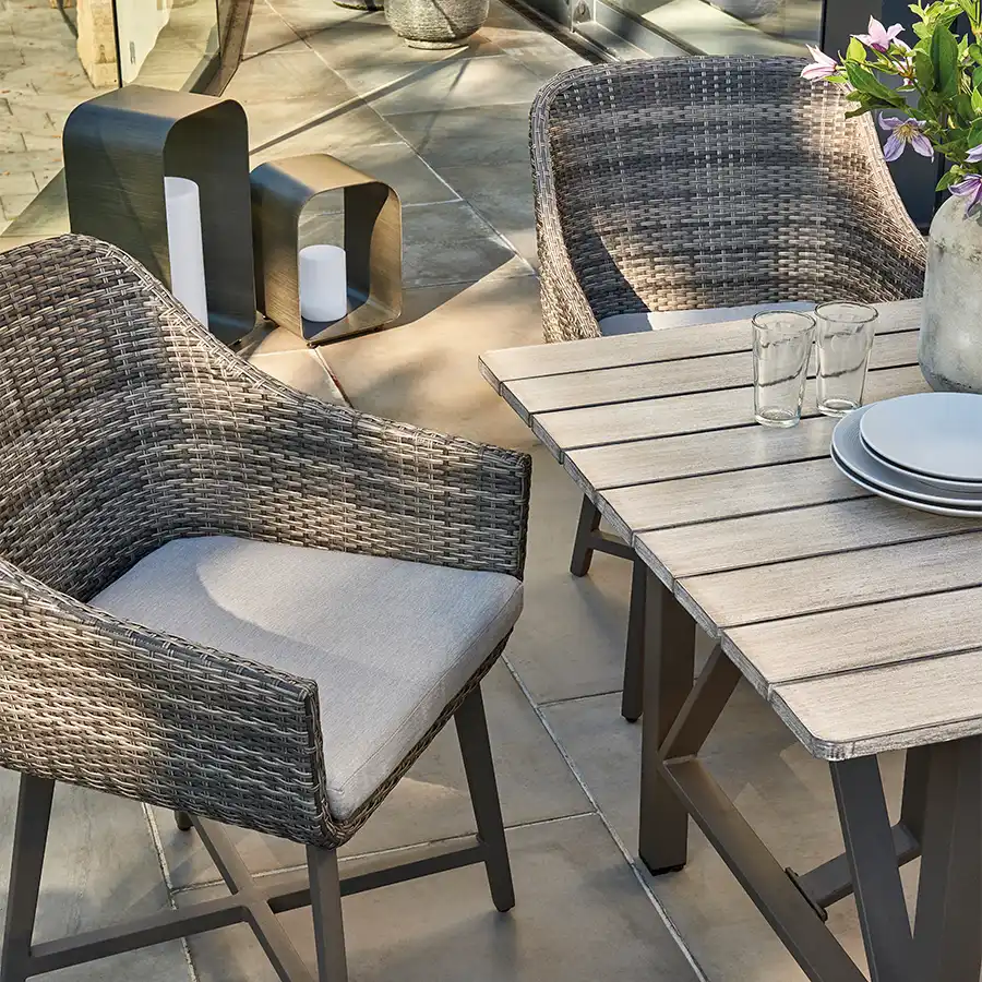 LaMode Square Aluminium Dining Table - Image 4