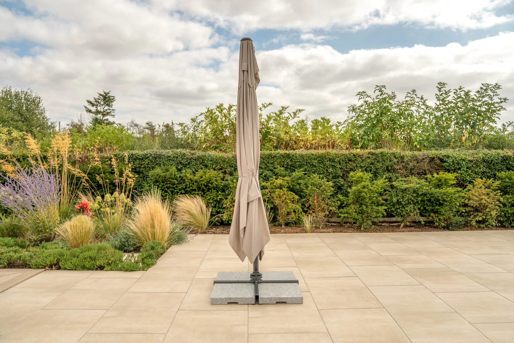 Luna 3M Square Cantilever Parasol with Granite Base & Night Cover - Image 6