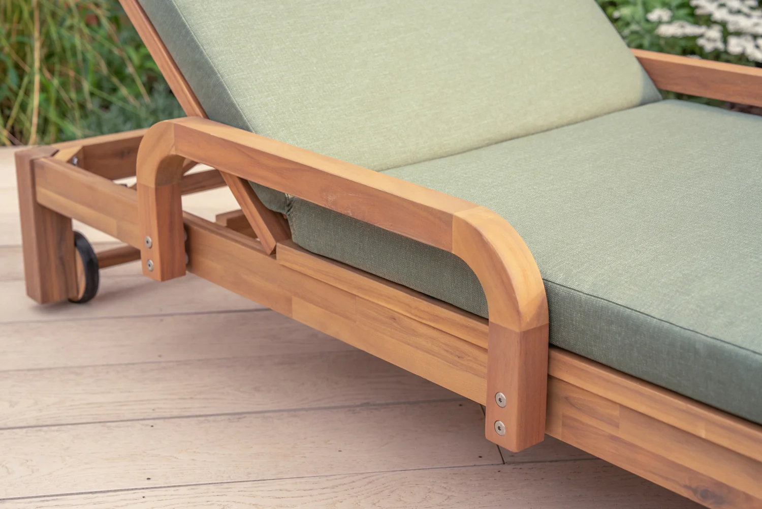 Meadow Sunlounger - Image 4