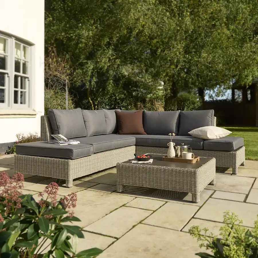 Palma Signature Low Lounge Set with Wood Effect Coffee Table - Image 3