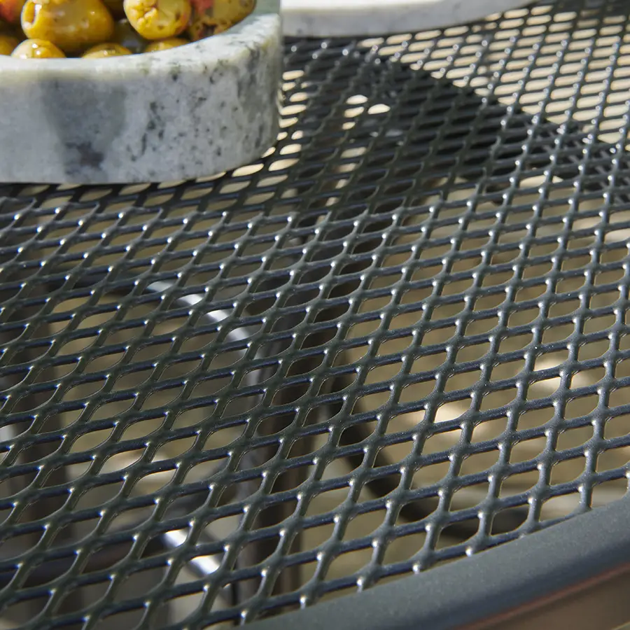 Round Mesh Table 135cm - Image 4