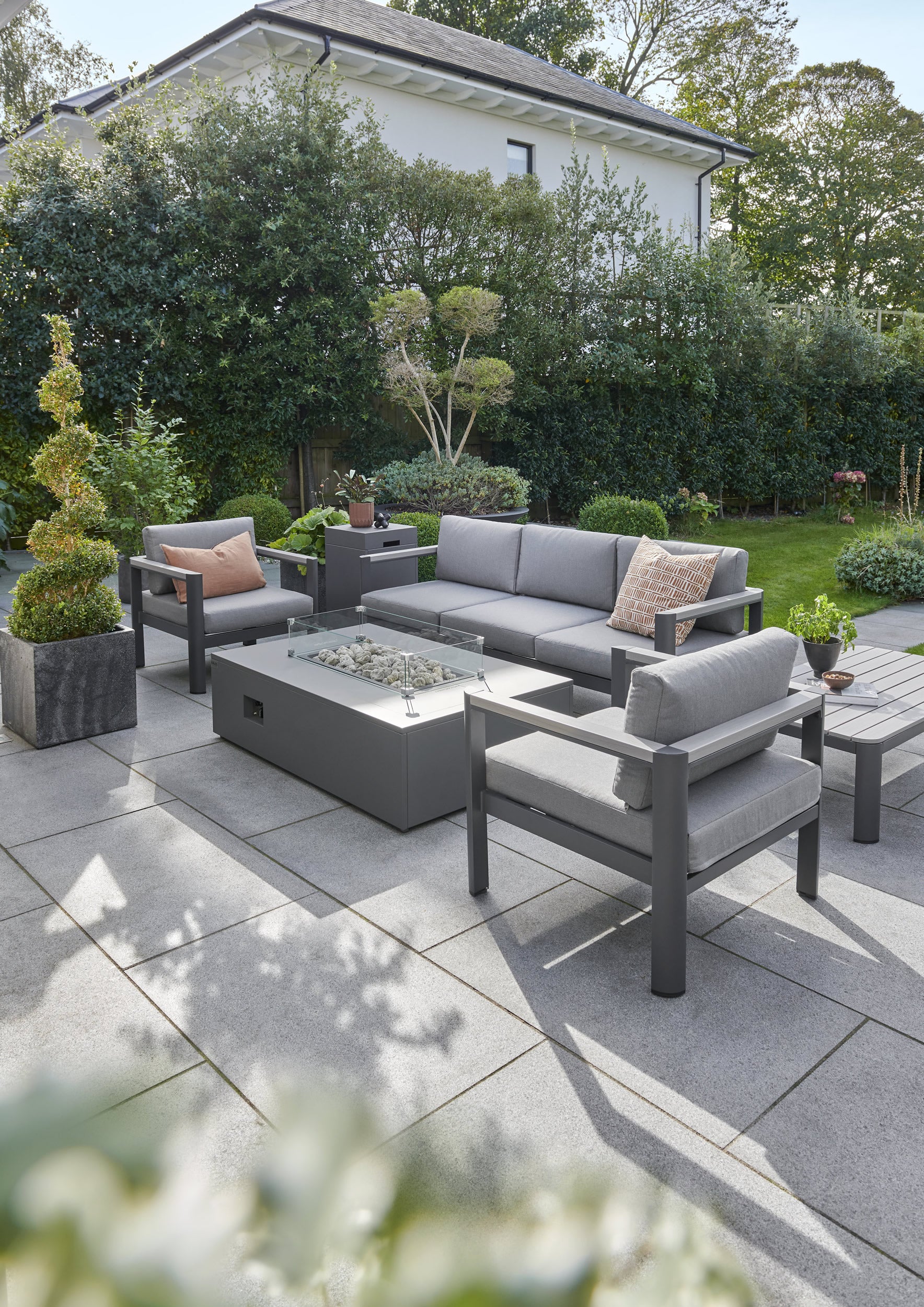 Kalos Universal Fire Pit (aluminium) – Coffee Table 132x85cm - Image 3